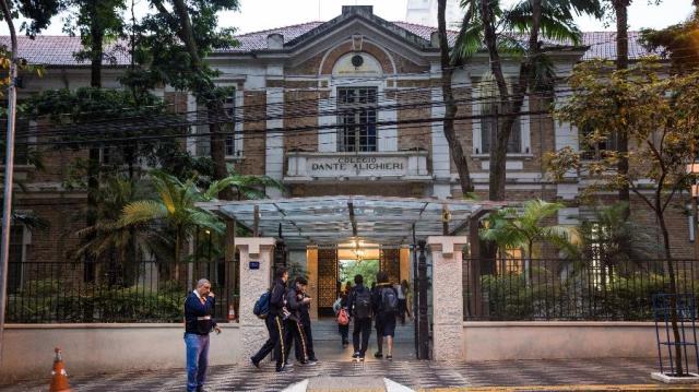 28abr2017---fachada-do-colegio-dante-alighieri-em-sao-paulo-1521989293294_v2_900x506
